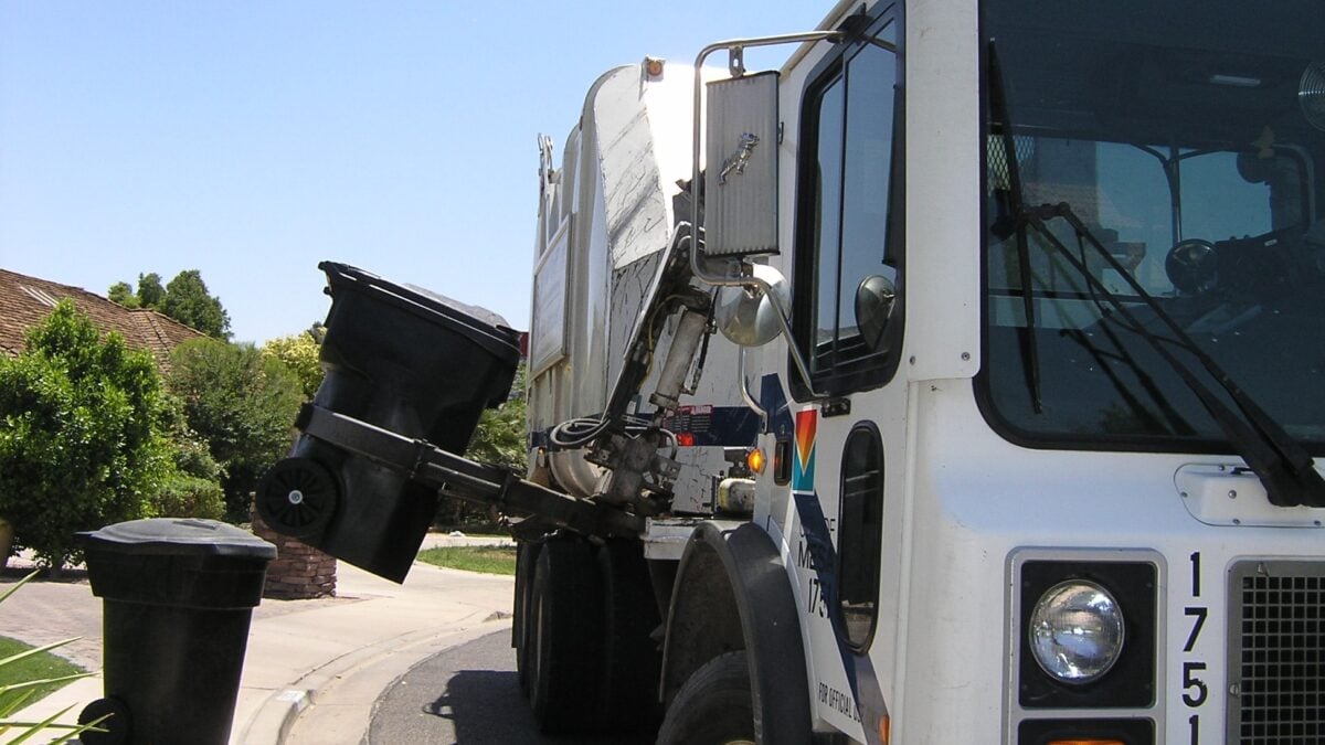 waste management side loader