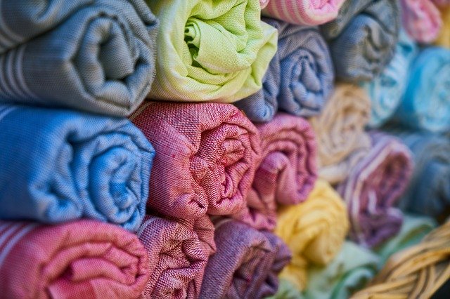 Fabric Scrap Recycling 👚 - A Guide For Your Fabrics And Clothing