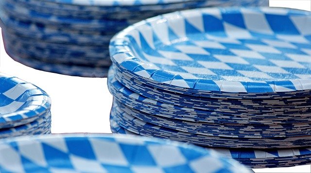 kitchen recycling bins - paper plates