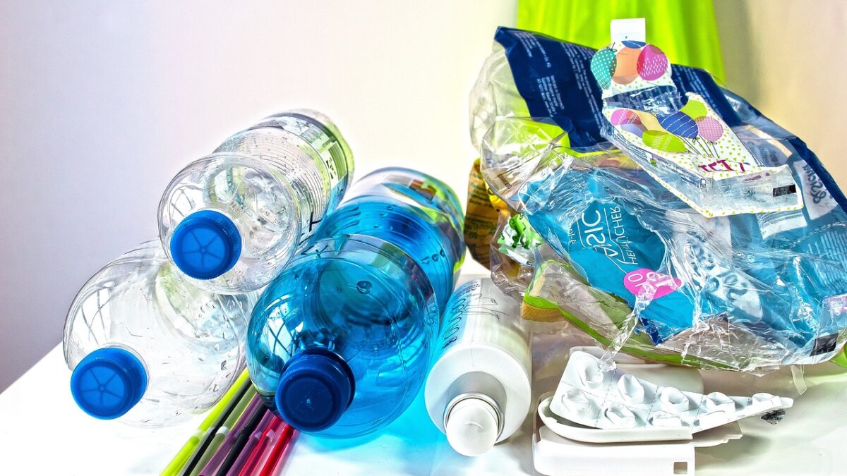 australian plastic consumption featured image